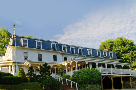 Camden Harbour Inn
