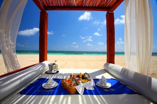 Azul Beach Hotel